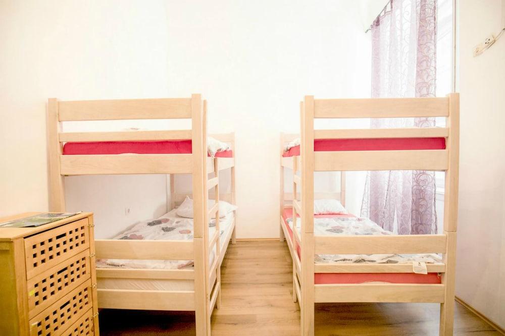 Hostel Amnesia - Adults Only