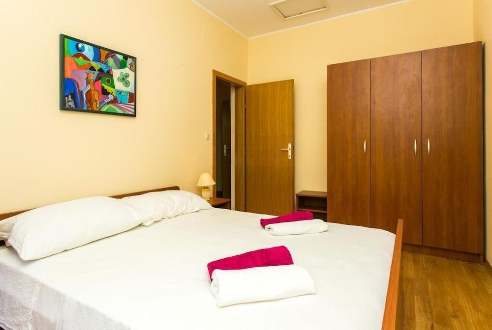 Apartment & Room Braica