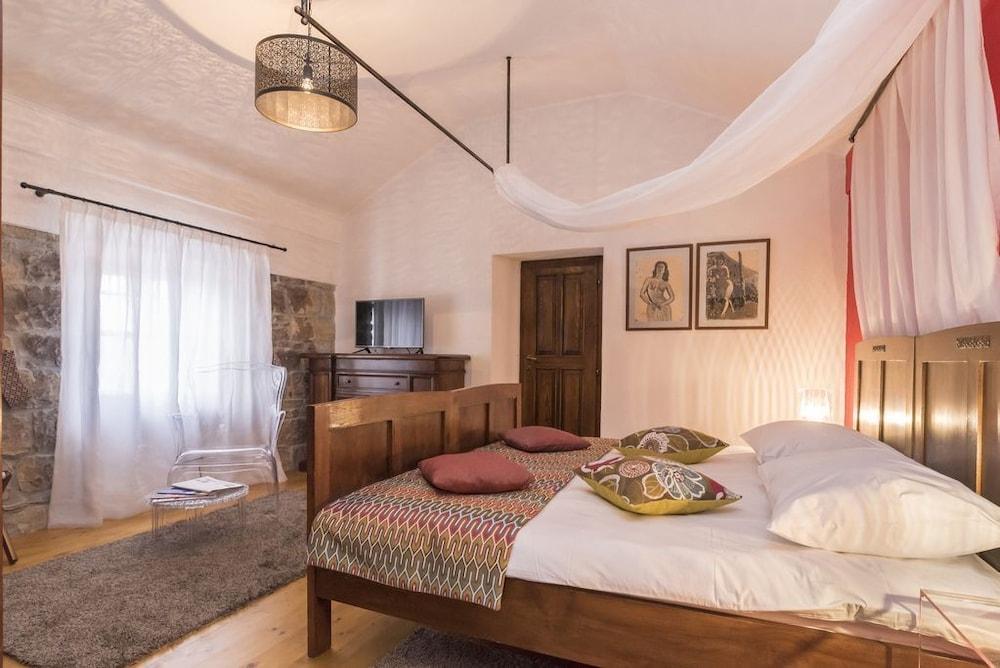 Top luxury experience with villa Monte