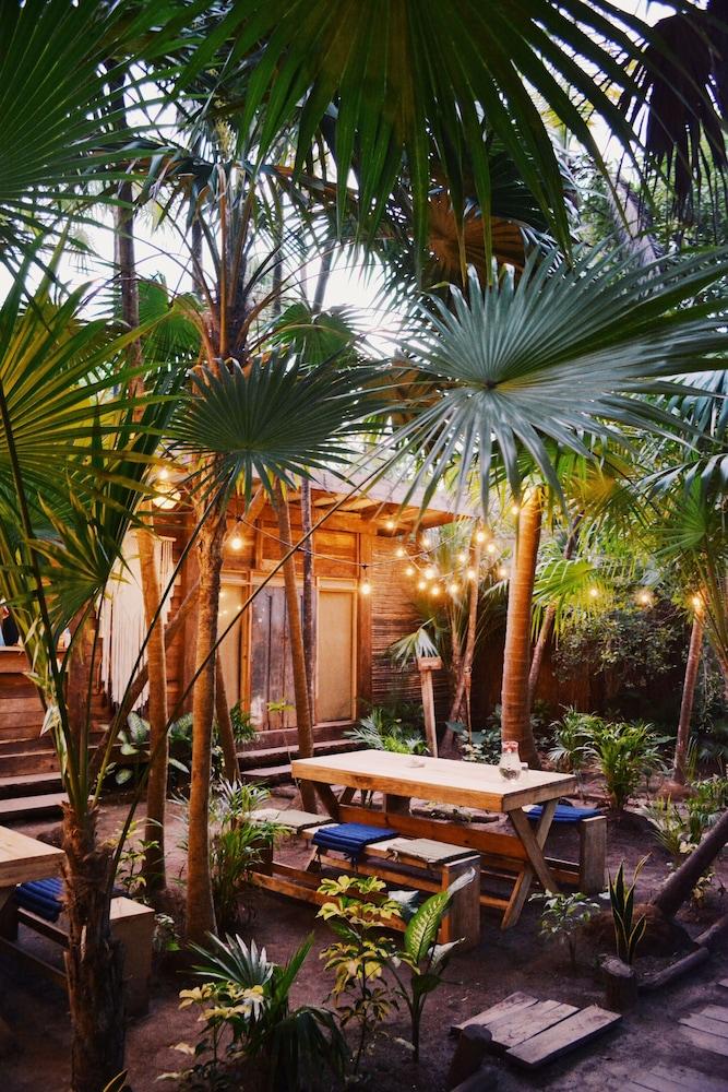 Nativus Glamping & Cenote Tulum