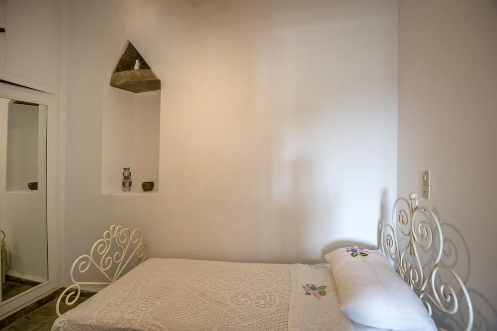 Cycladic Traditional Villa in Tinos!