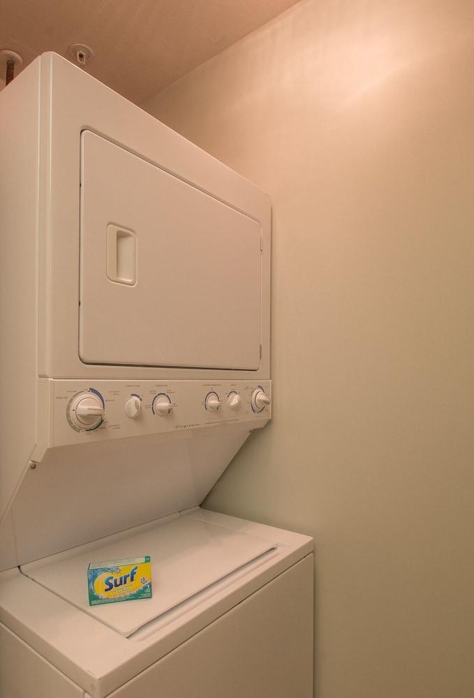 Sea Breeze 1007 Penthouse