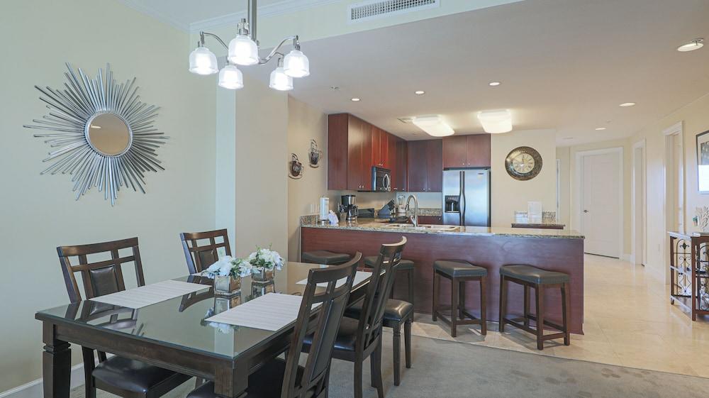 Sea Breeze 1002 Penthouse