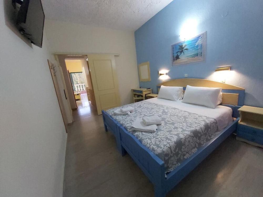 Flamingo Apartments by CorfuEscapes