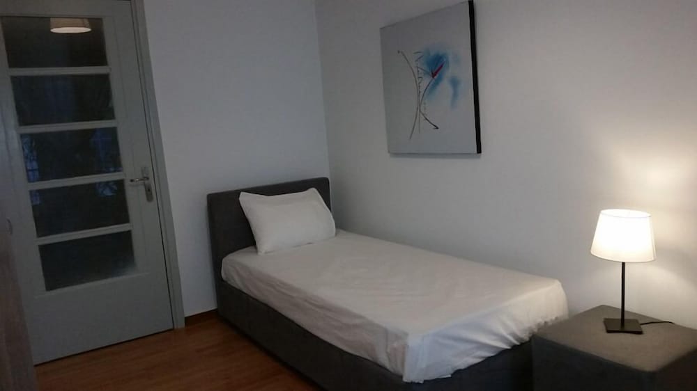 Erra - Grey - Athens Center, 120m², 4 BD, 2 BATH