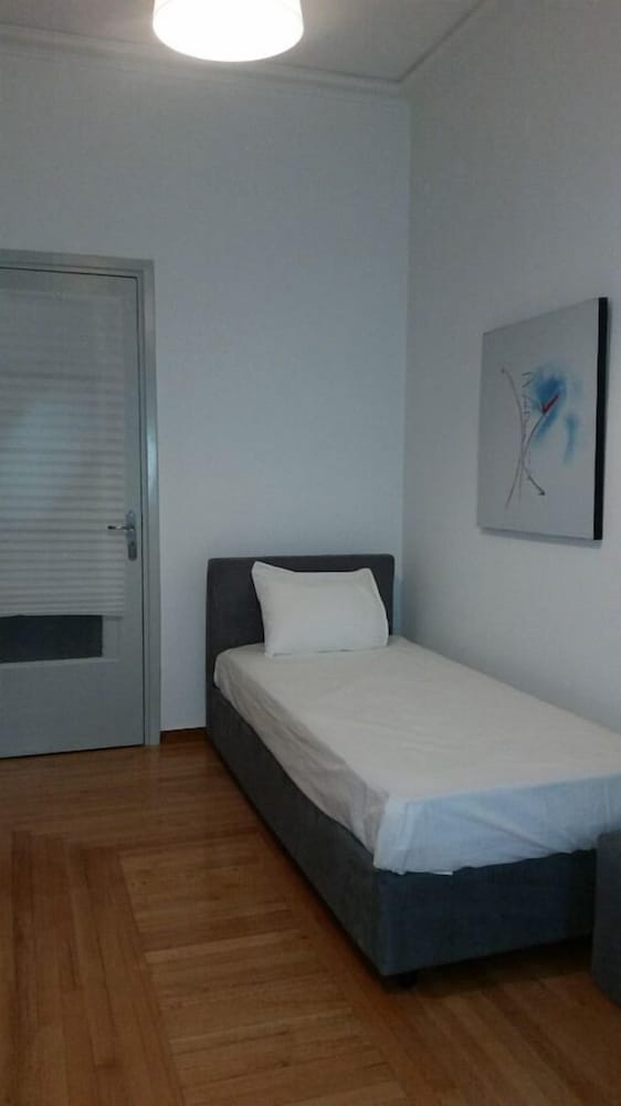 Erra - Grey - Athens Center, 120m², 4 BD, 2 BATH