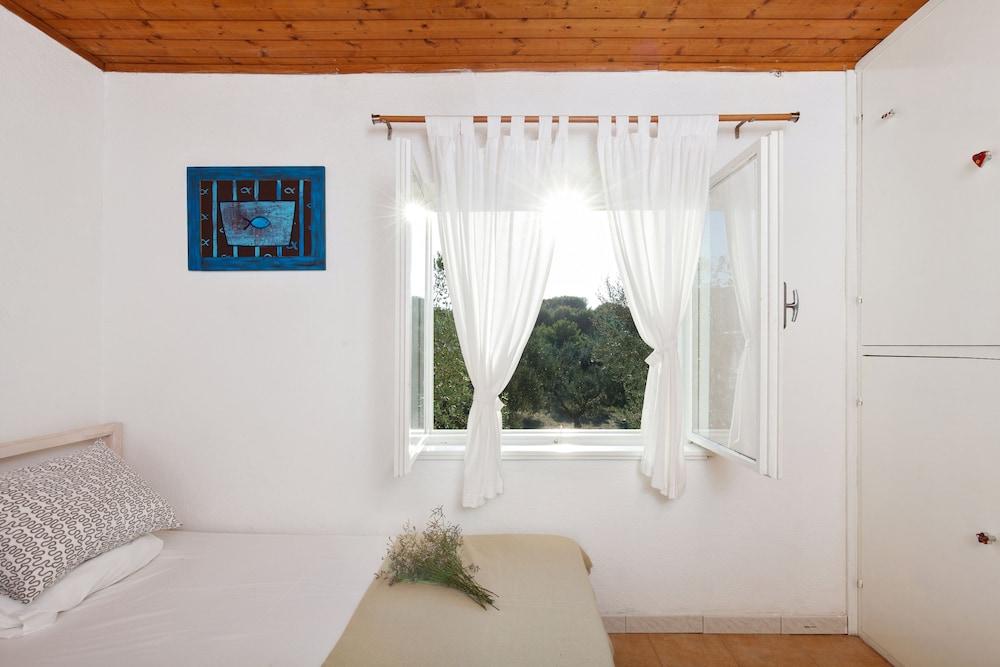 Robinson House Nicolina