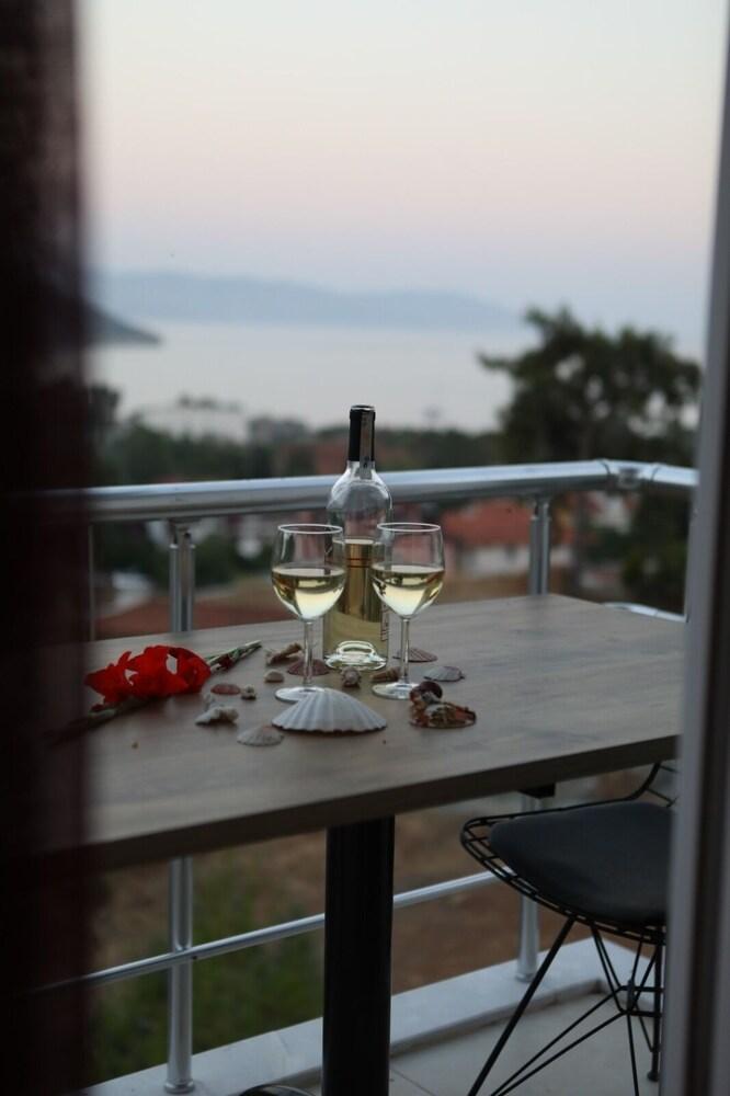 Onoda Hotel & Suites