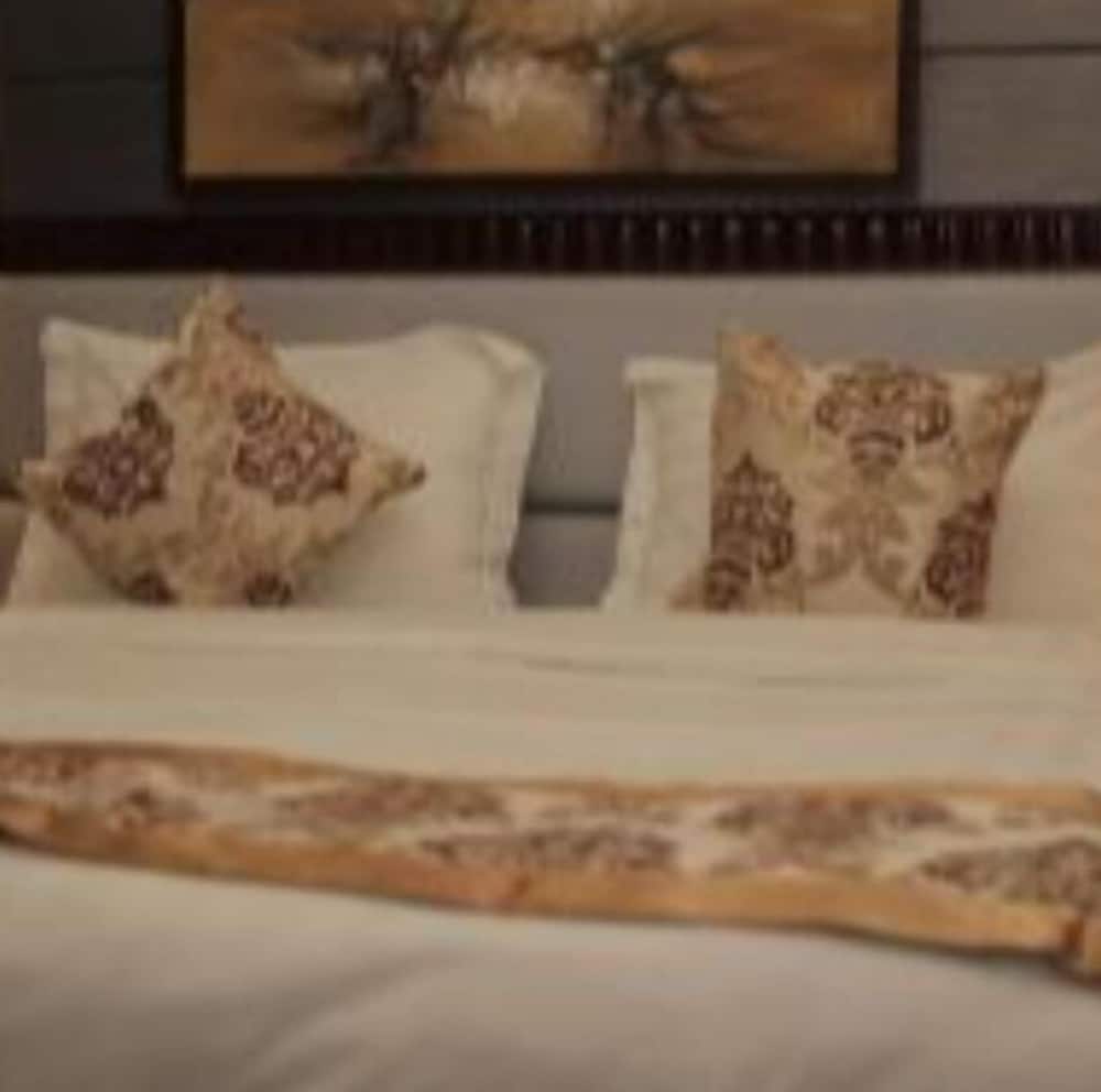 The 40th Pearl Hotel Suites