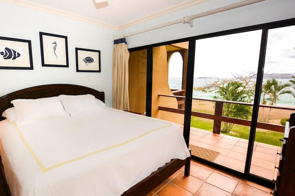 Elegant 3BR Beachfront Condo with Spacious Interior, Ocean-View Terrace & Direct Access to Playa Flamingo