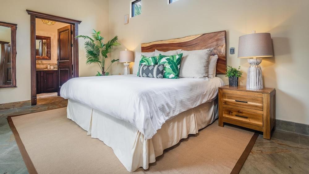 Stunning Luxury Mansion in Playa Flamingo with Six Bedrooms and Beachfront Access