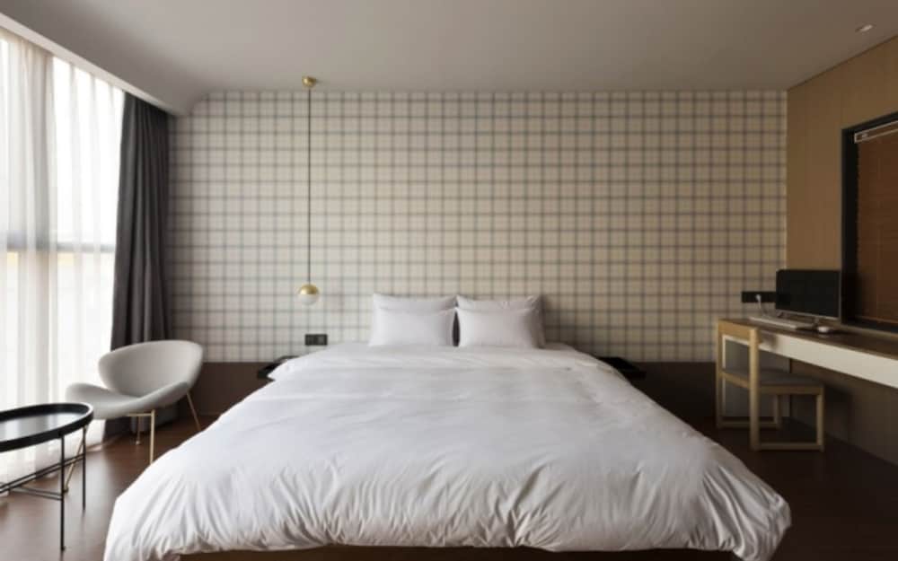 Hound Hotel Changwon - Jinhae Yongwon