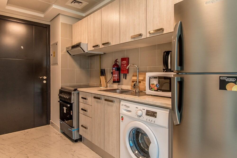 Dubai South MAG 5 560