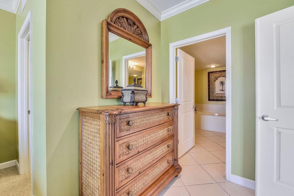 Marisol Condominiums by Book That Condo