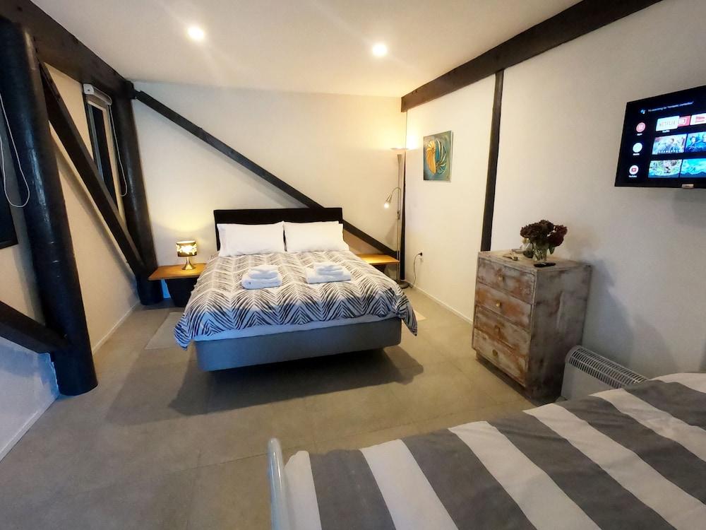 Carters Beach Holiday Studios