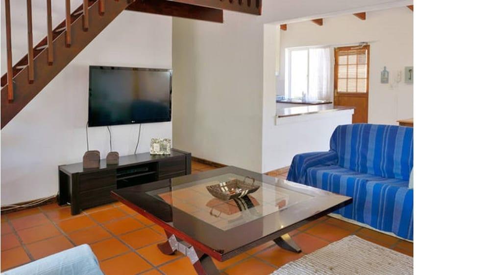 Bermuda Capri Cape Town