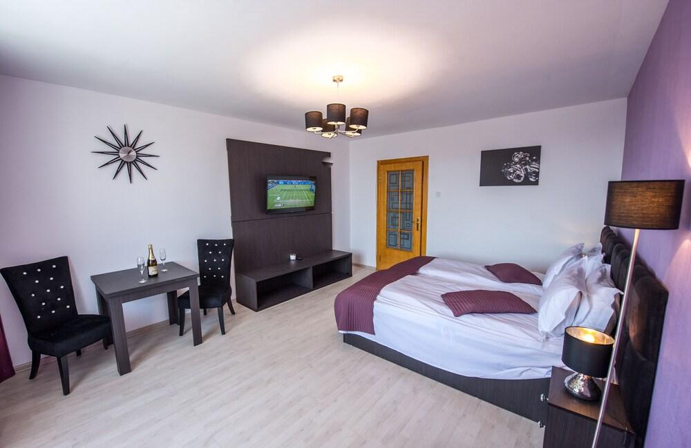 Tower Studio - Quiet Room - Panoramic View - Next To Cismigiu Gardens