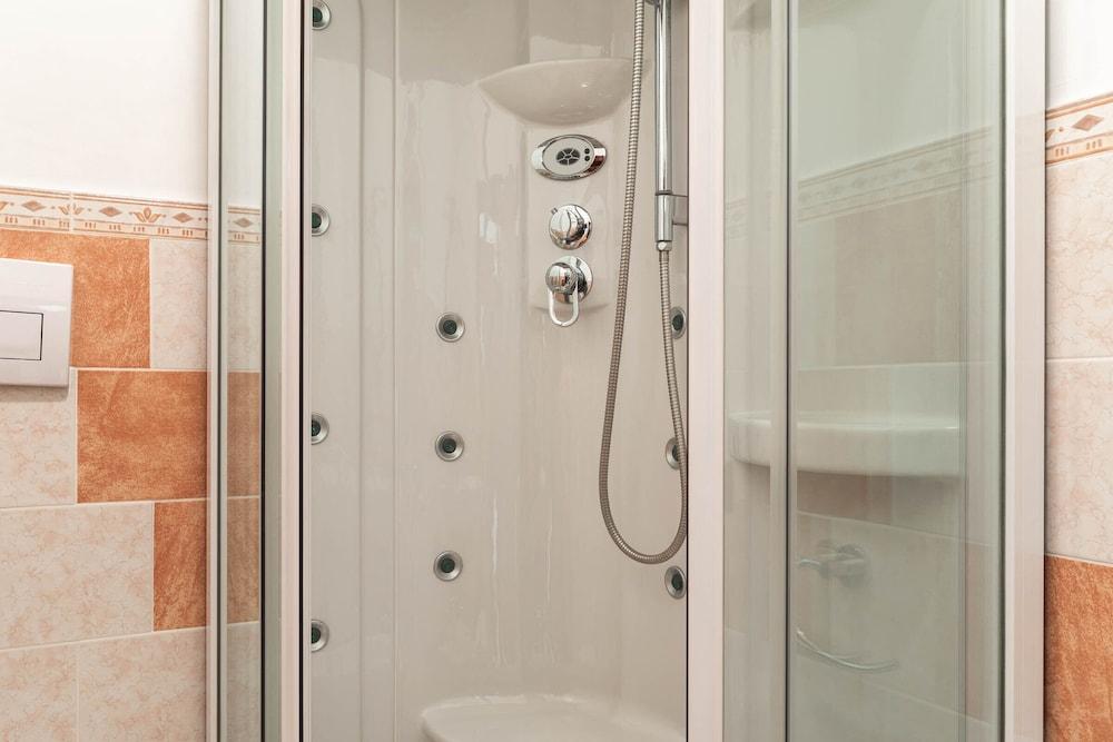 Bb La Mortella With Pool