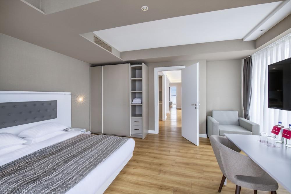 Alliance Palace Batumi