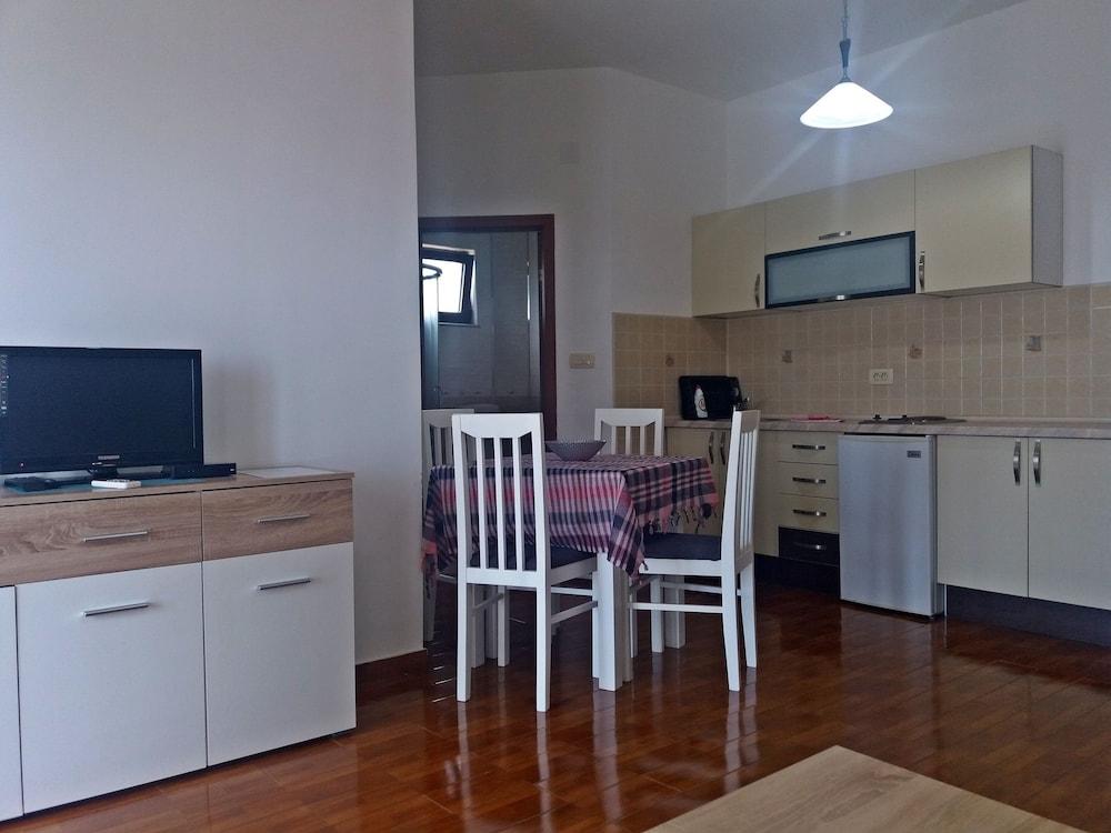 Villa Oasis with swimming pool