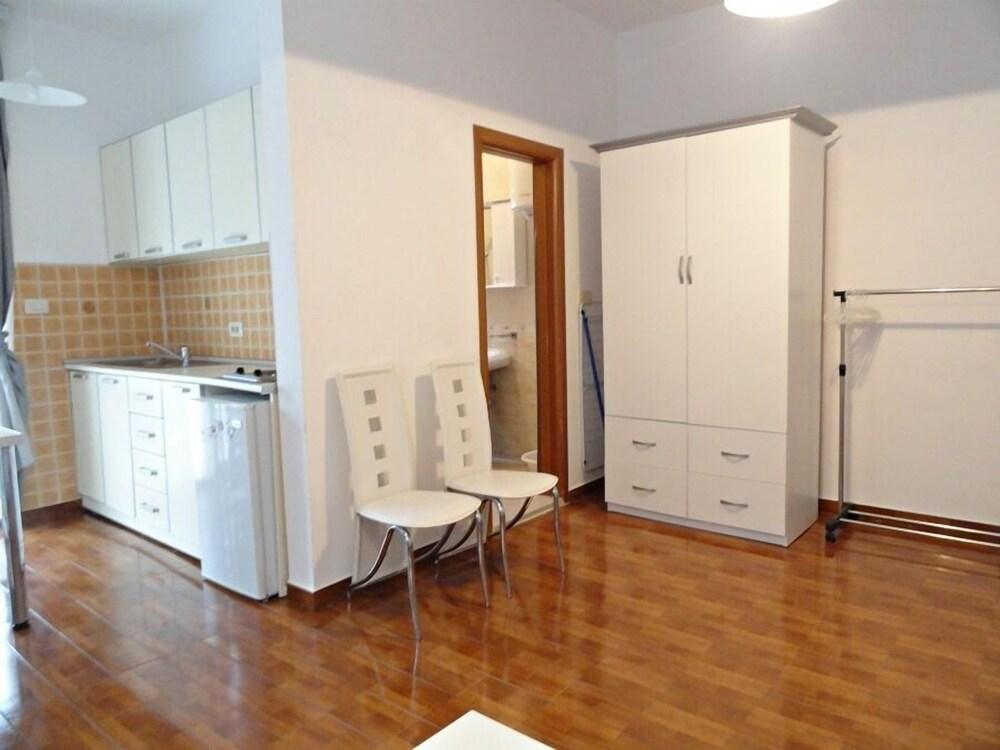 Villa Oasis with swimming pool