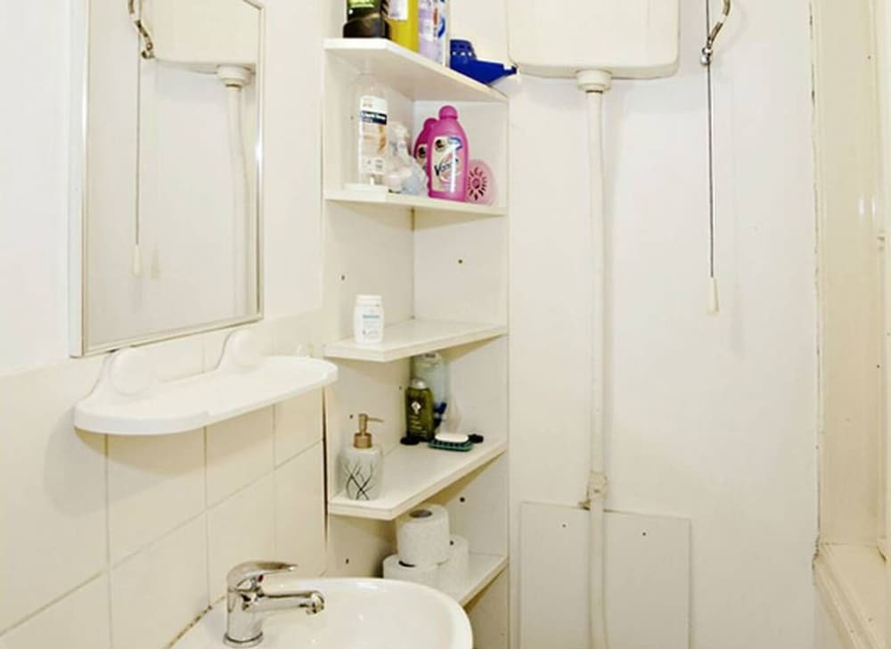 Central Location Air-conditioning Wi-fi Pc Central Heating