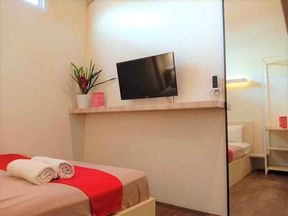 URVANA Hotel By Majestra Hospitality