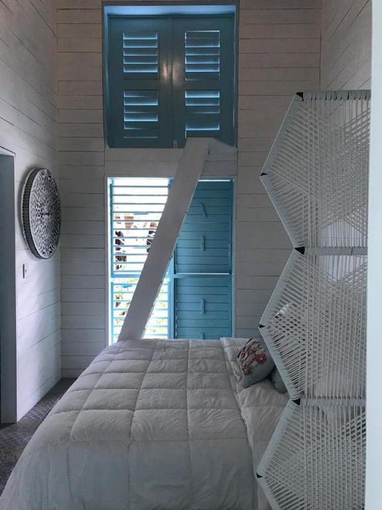 Casa Shiva Bacalar by MIJ