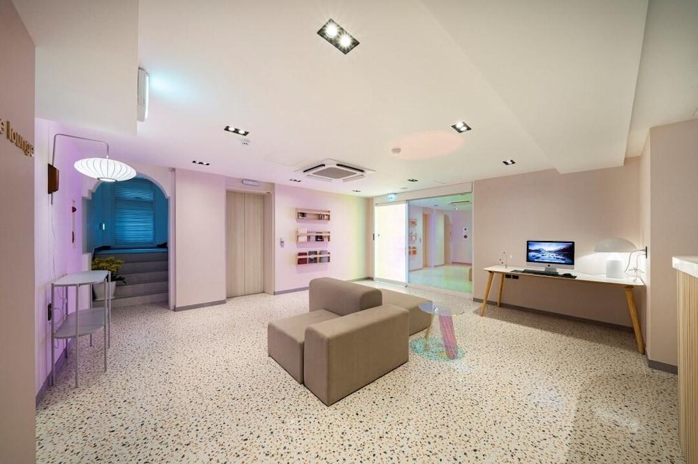 Knockin Hotel Daejeon by Anook