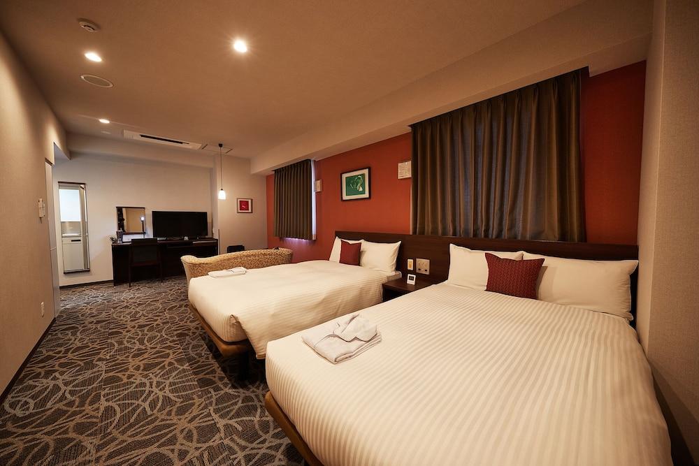 Y'sinn Naha Orokuekimae