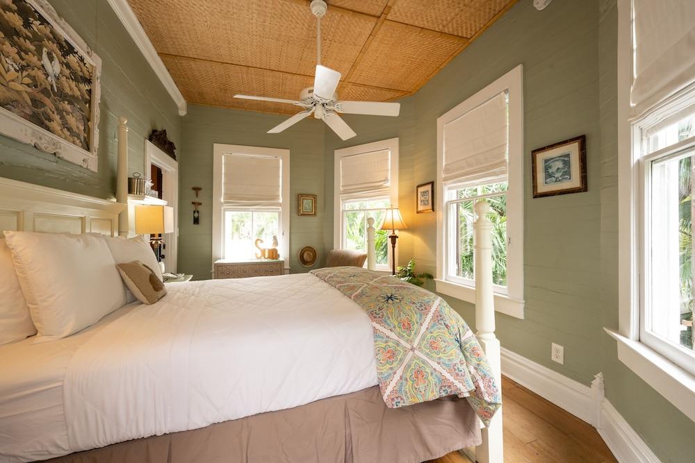 The Mermaid & Alligator