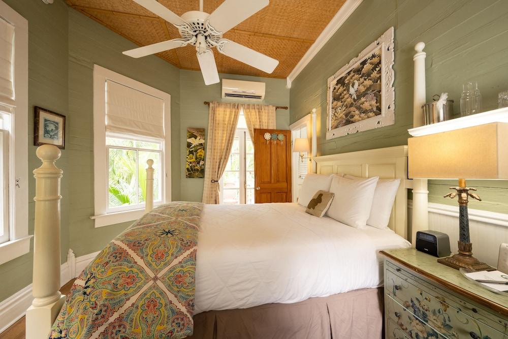 The Mermaid & Alligator