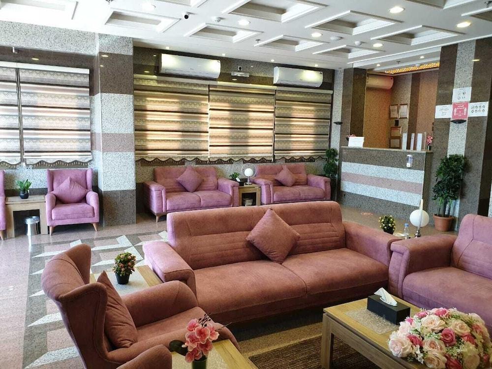 Medina Diamond Suites