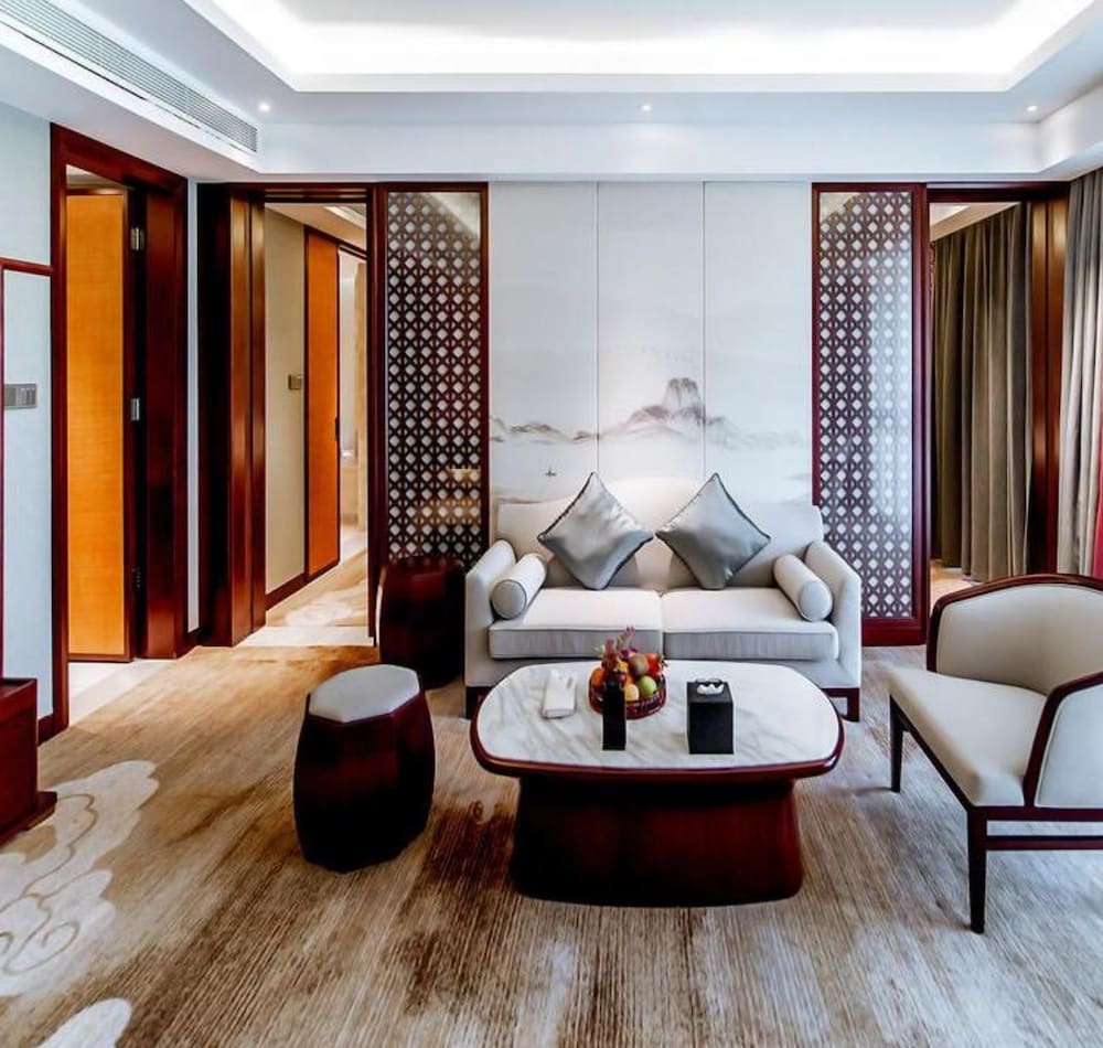 Yun-zen Jinling Acrobatics Hotel