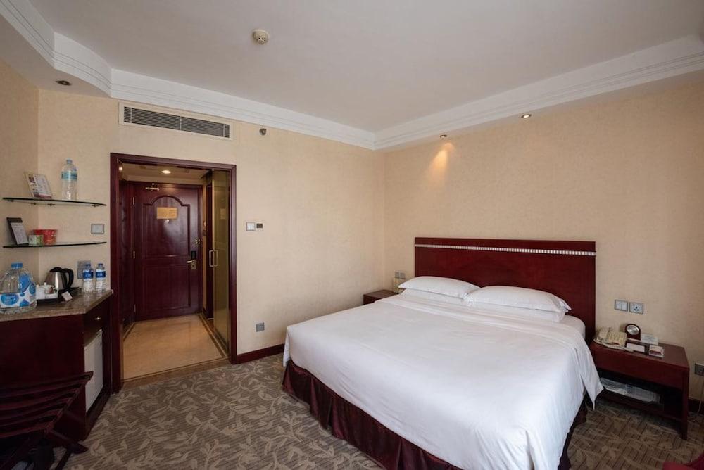 Yun-Zen Century Hotel