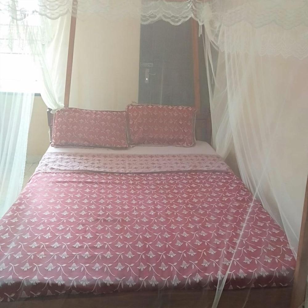 Miritini guest house & restaurant