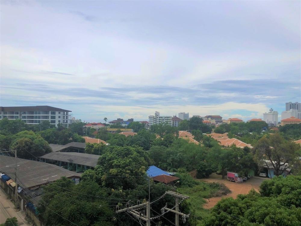 Laguna Beach Resort 2 - Modern Studio Condo