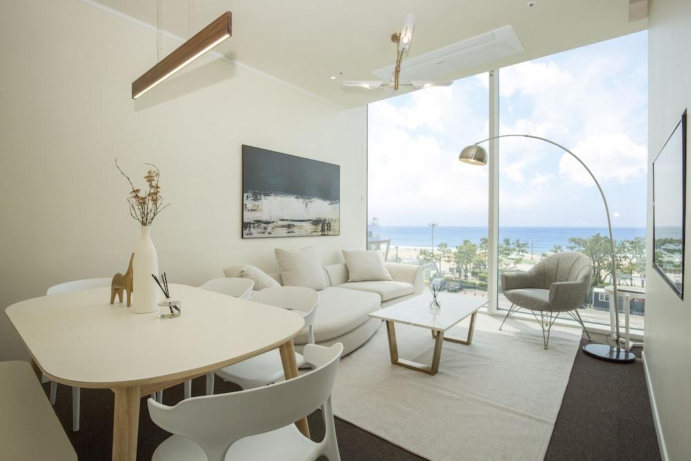 UH SUITE Haeundae Harbour Town 4th Floor