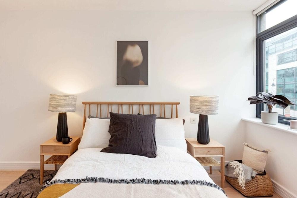 Designer 2 Bedroom Apartment in Holborn