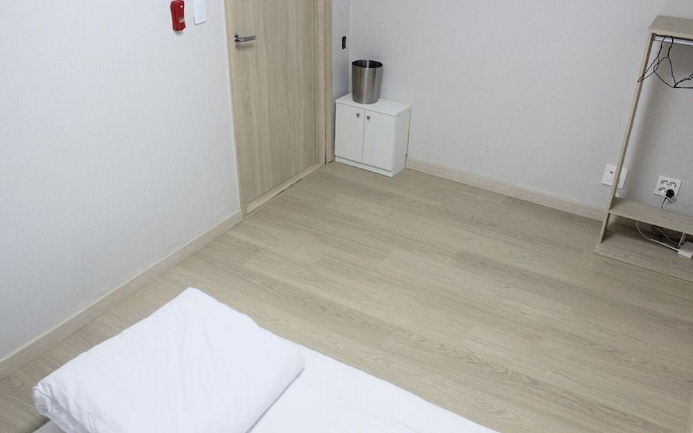 Syuming Guesthouse - Hostel