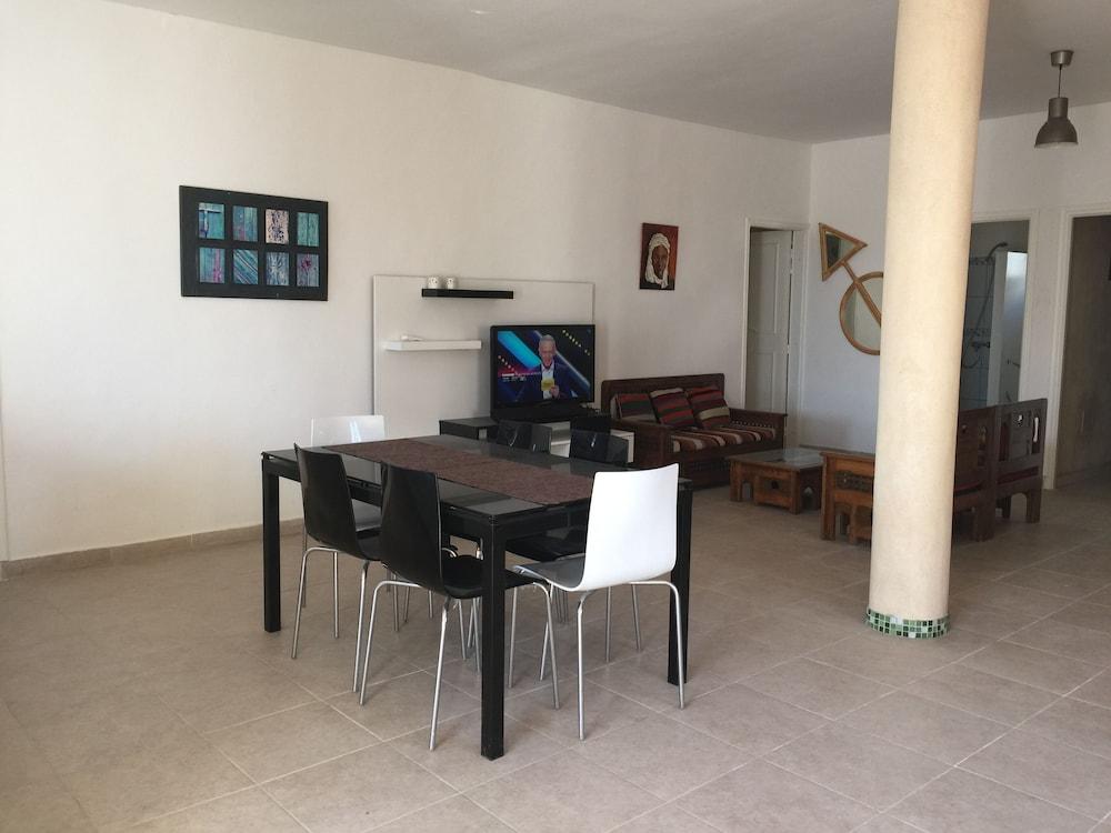 Independent Villa With Private Pool, Covered Parking