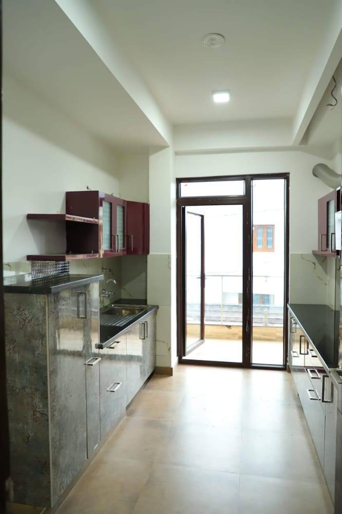 Excellent Property With Exellent Amenities You Would Love To Live In