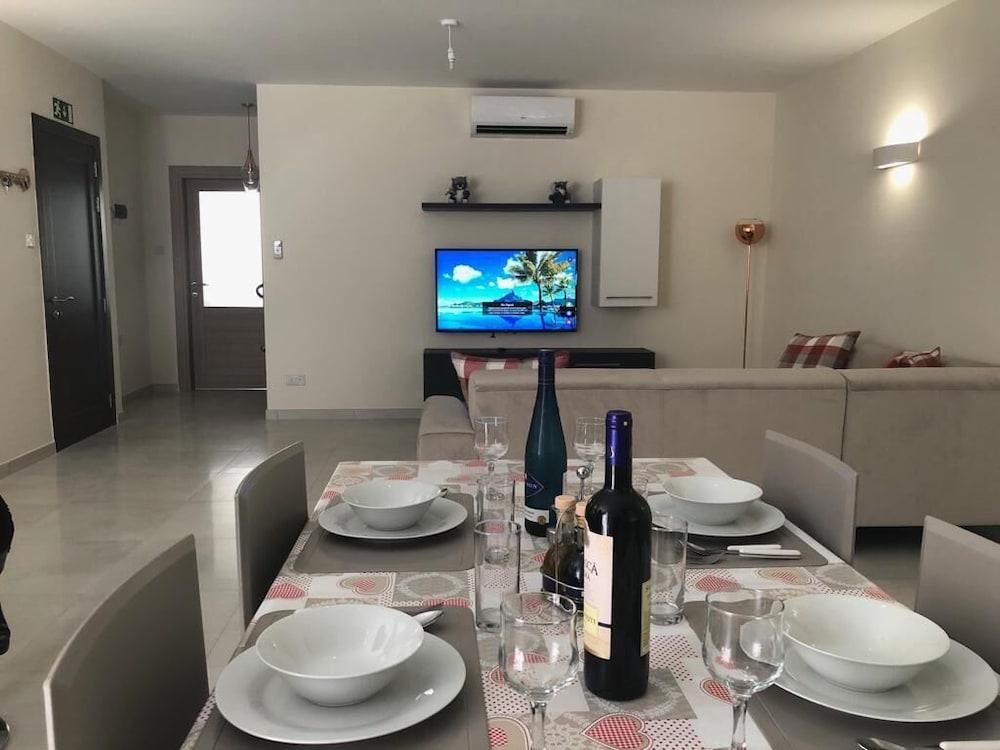 Sea View 2 Bed Apartment Close To Beach Hpi7738