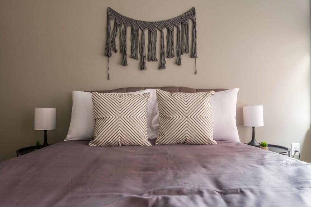 FRONTDESK Osborn Apts Downtown Cleveland