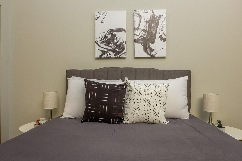 FRONTDESK Waterfront Apts Downtown Cleveland