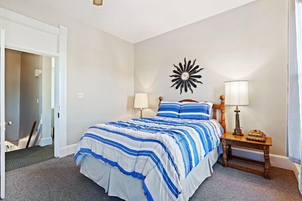 Indy Stadium Villas 707