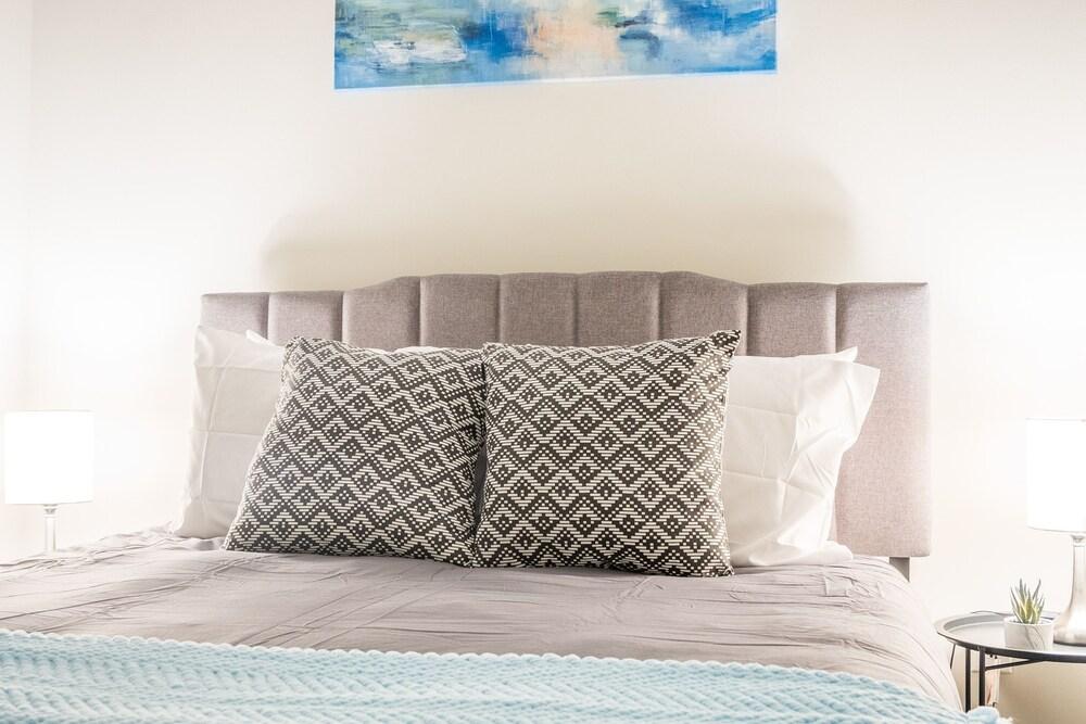 FRONTDESK R&T Lofts Downtown Des Moines