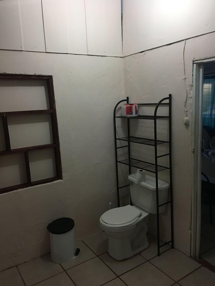 Rita Sonny Tropical Surf Cabina