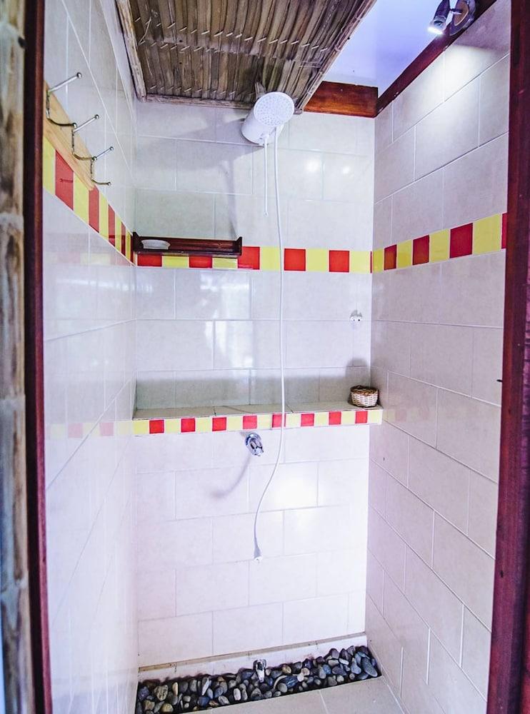 Villa 6 - Luxury 2 Bed Villa - Small Private Garden