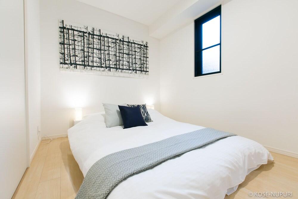 87g Building 201,302,801